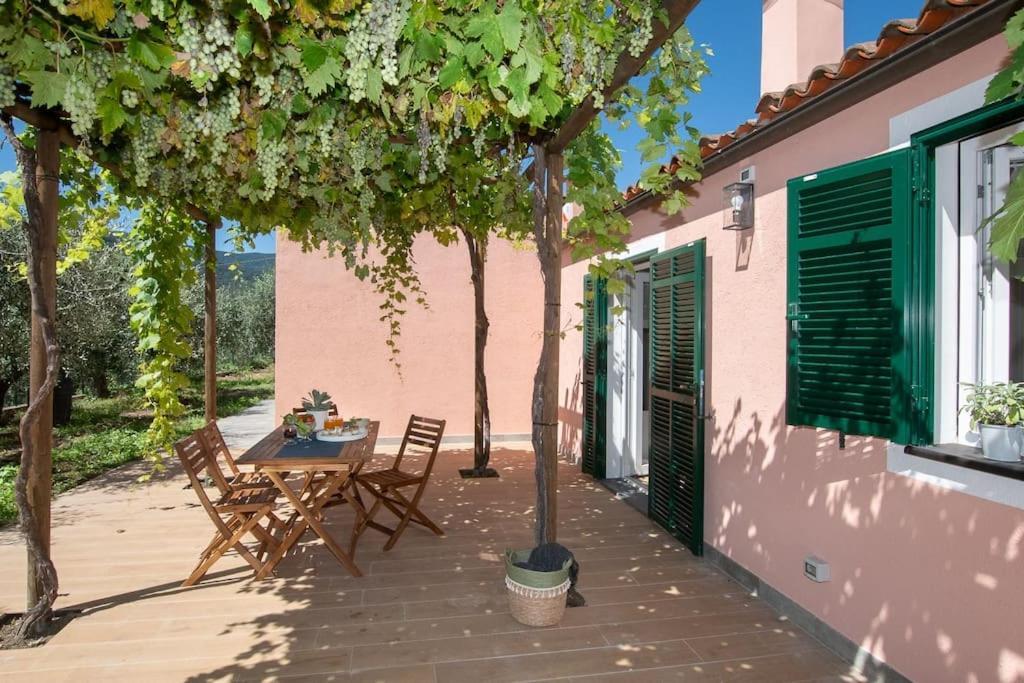 Casetta Di Monte Cucco Orco Feglino Exterior foto