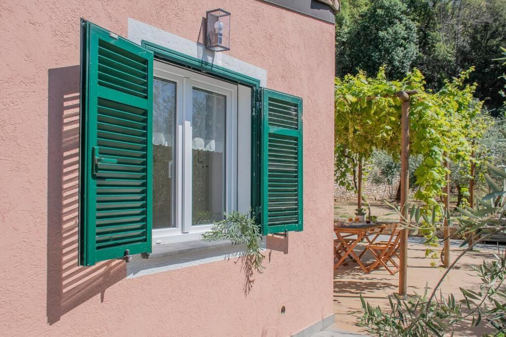 Casetta Di Monte Cucco Orco Feglino Exterior foto