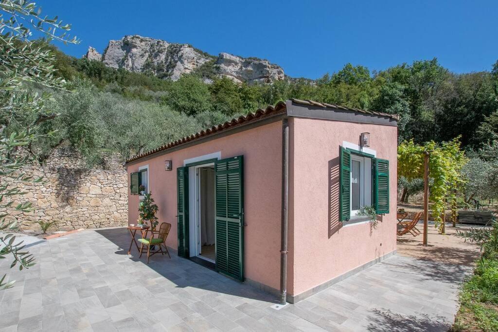 Casetta Di Monte Cucco Orco Feglino Exterior foto